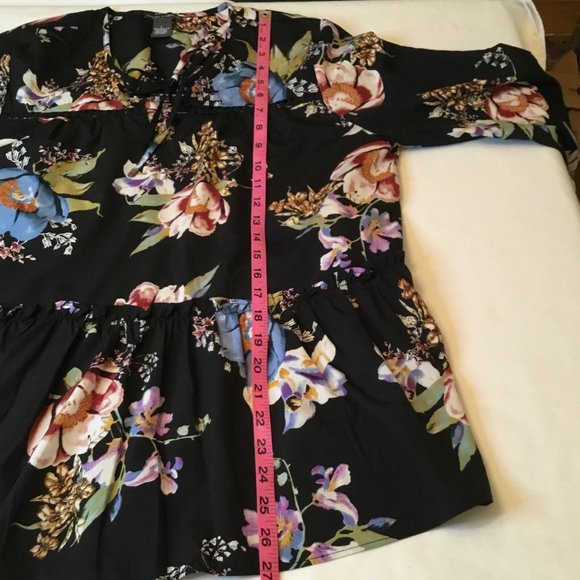 Cute Floral Baby Doll Blouse Crew Neck Keyhole Tie Closure Ladies Size Large - Picture 6 of 9